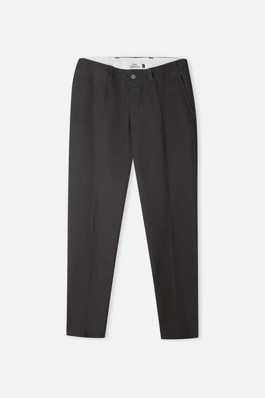 About Companions Joshta Hose aus Tencel