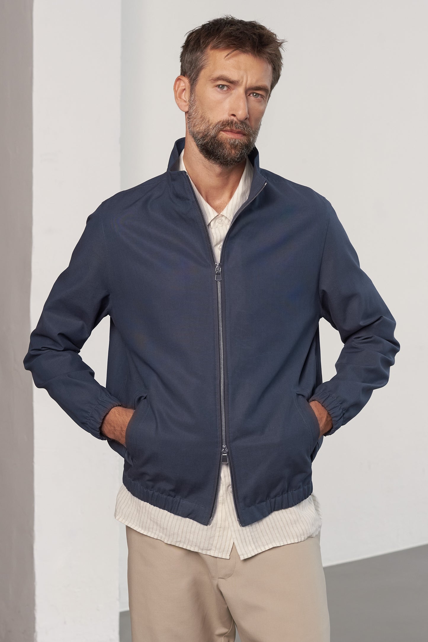 About Companions Juri Jacke