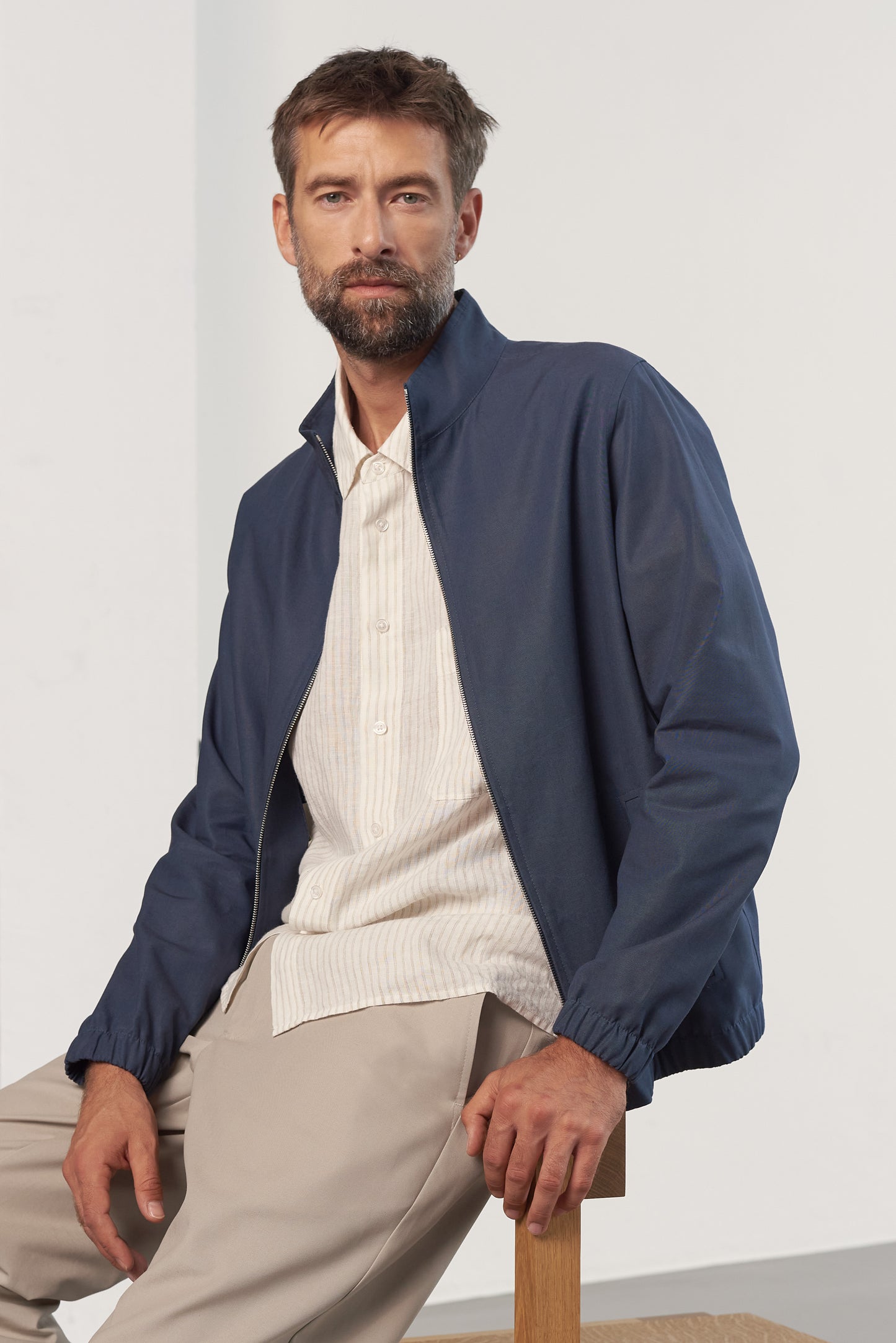 About Companions Juri Jacke