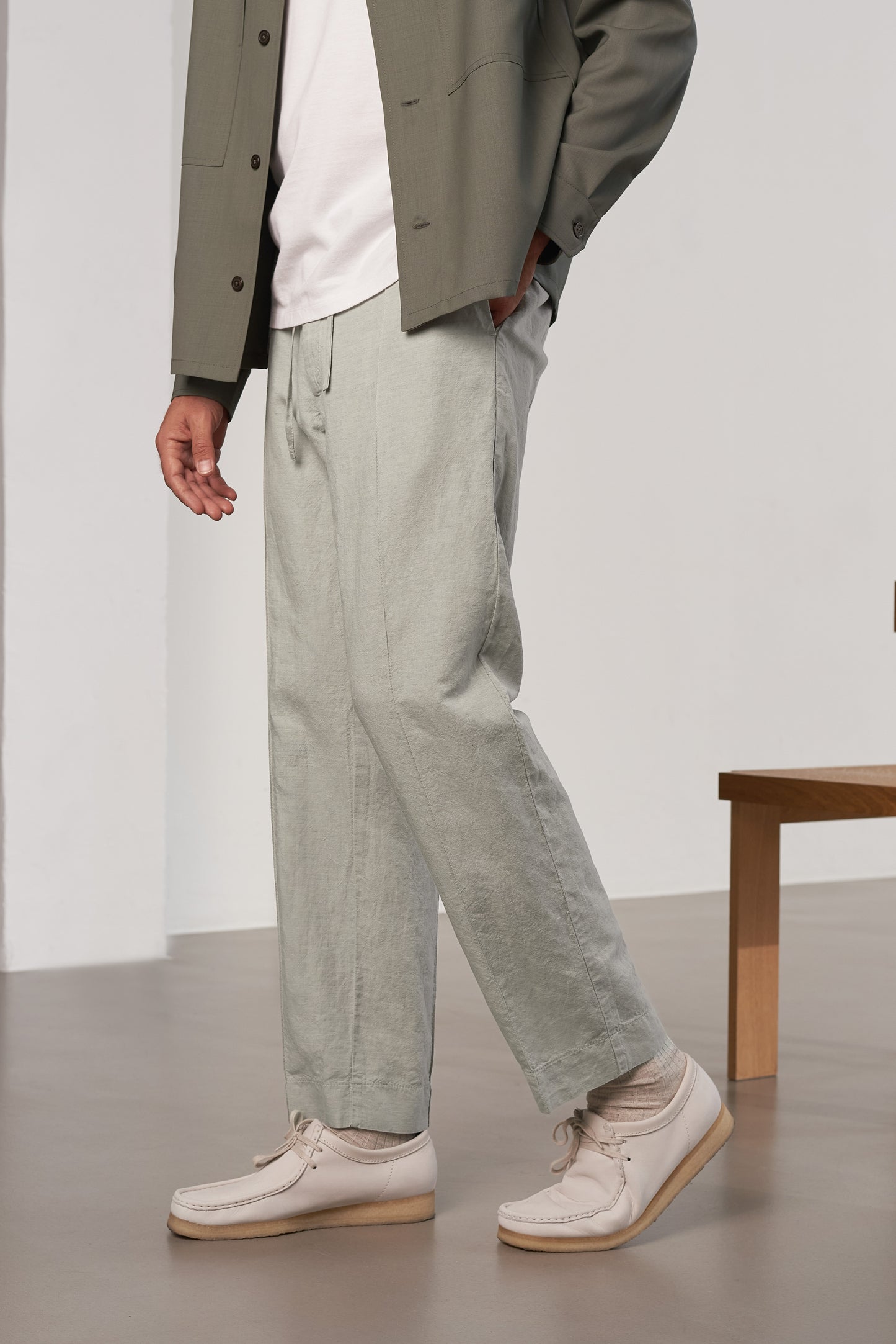 About Companions Magnus Leinenhose